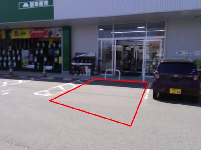 屋外駐車場 キッチンカーの出店に最適なホームセンター内駐車場の屋外イベントスペース