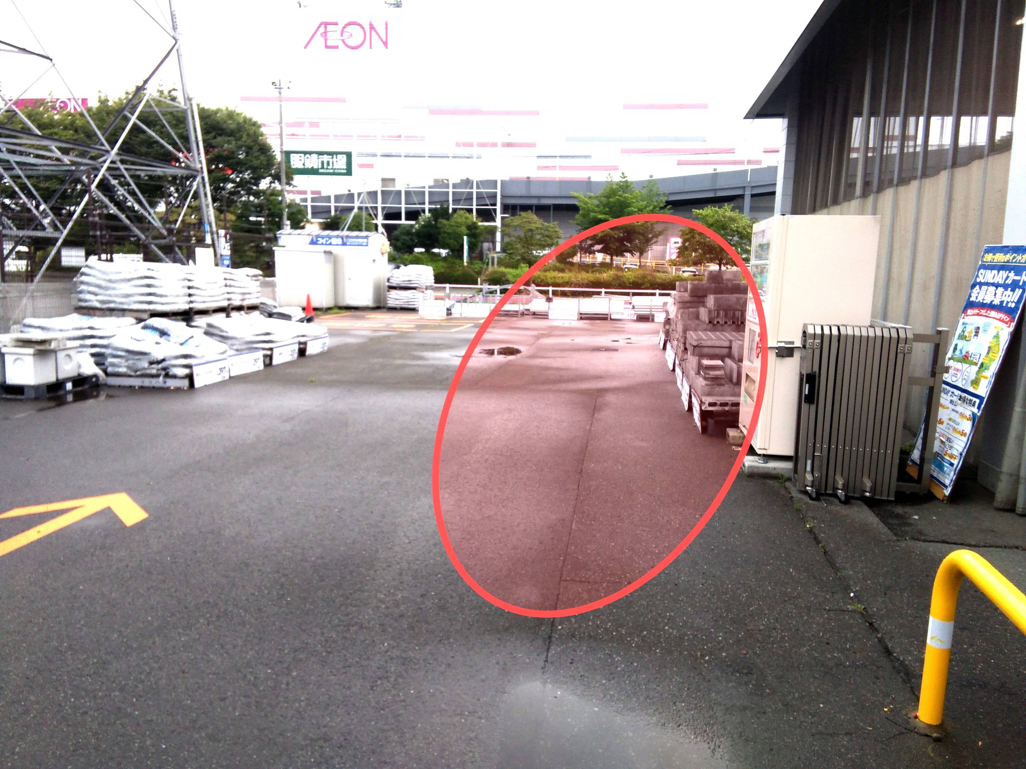 屋外駐車場 キッチンカーの出店に最適なホームセンター内駐車場の屋外イベントスペース