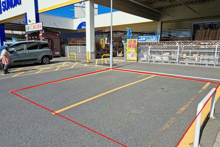 屋外駐車場 キッチンカーの出店に最適なホームセンター内駐車場の屋外イベントスペース