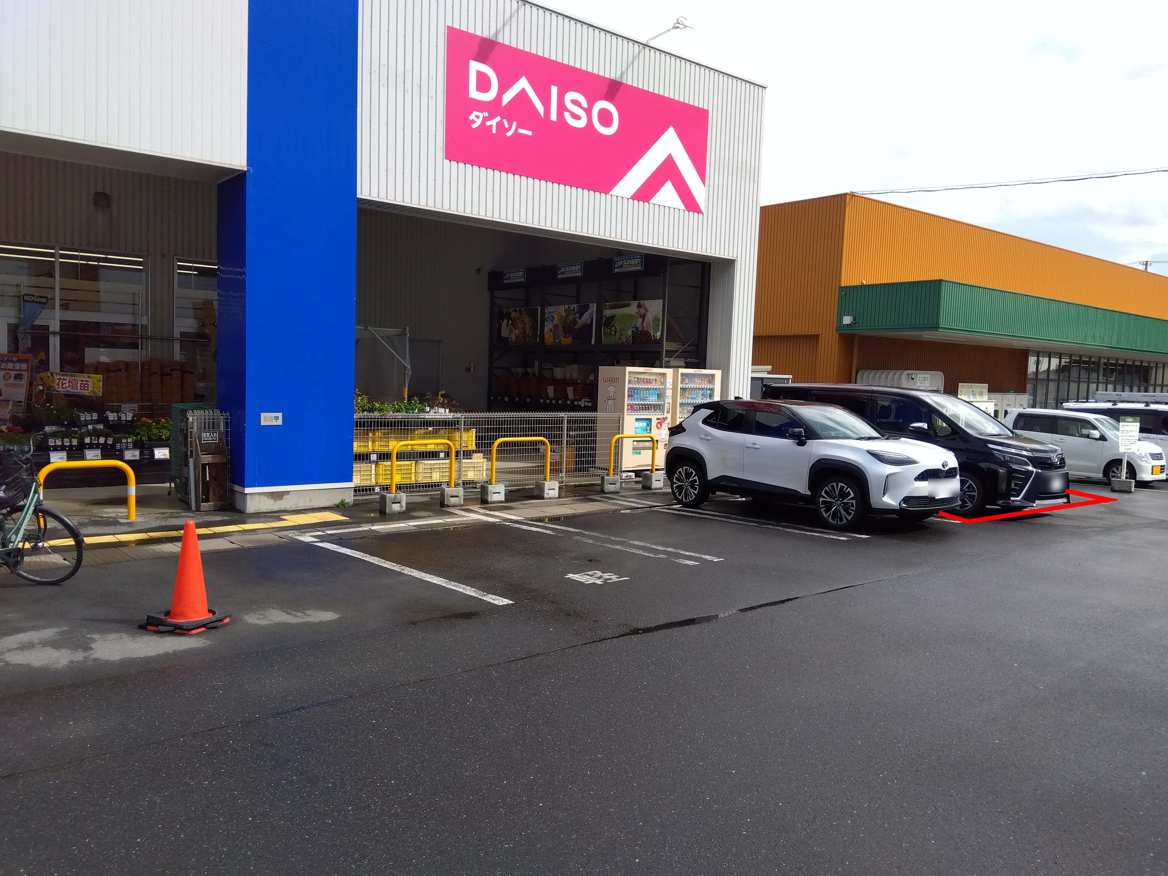 屋外駐車場 キッチンカーの出店に最適なホームセンター内駐車場の屋外イベントスペース