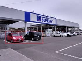 屋外駐車場 キッチンカーの出店に最適なホームセンター内駐車場の屋外イベントスペース