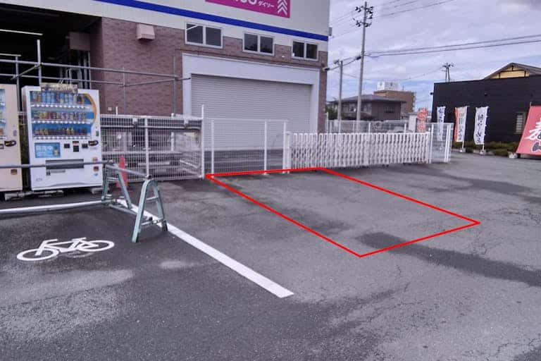 屋外駐車場 キッチンカーの出店に最適なホームセンター内駐車場の屋外イベントスペース