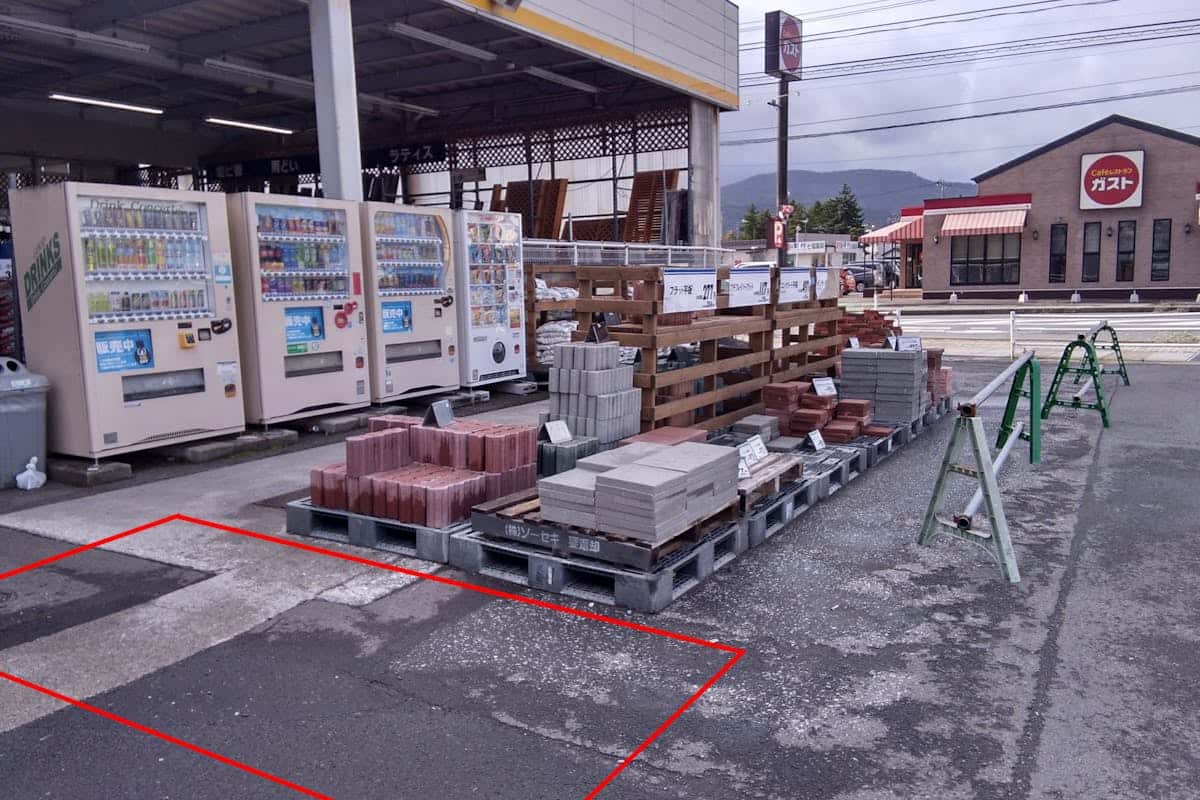 屋外駐車場 キッチンカーの出店に最適なホームセンター内駐車場の屋外イベントスペース