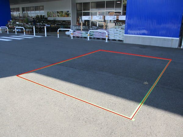 屋外駐車場 キッチンカーの出店に最適なホームセンター内駐車場の屋外イベントスペース