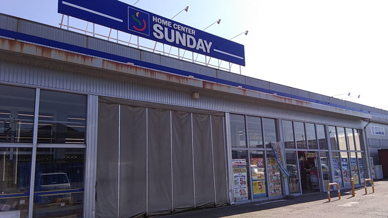 屋外駐車場 キッチンカーの出店に最適なホームセンター内駐車場の屋外イベントスペース1