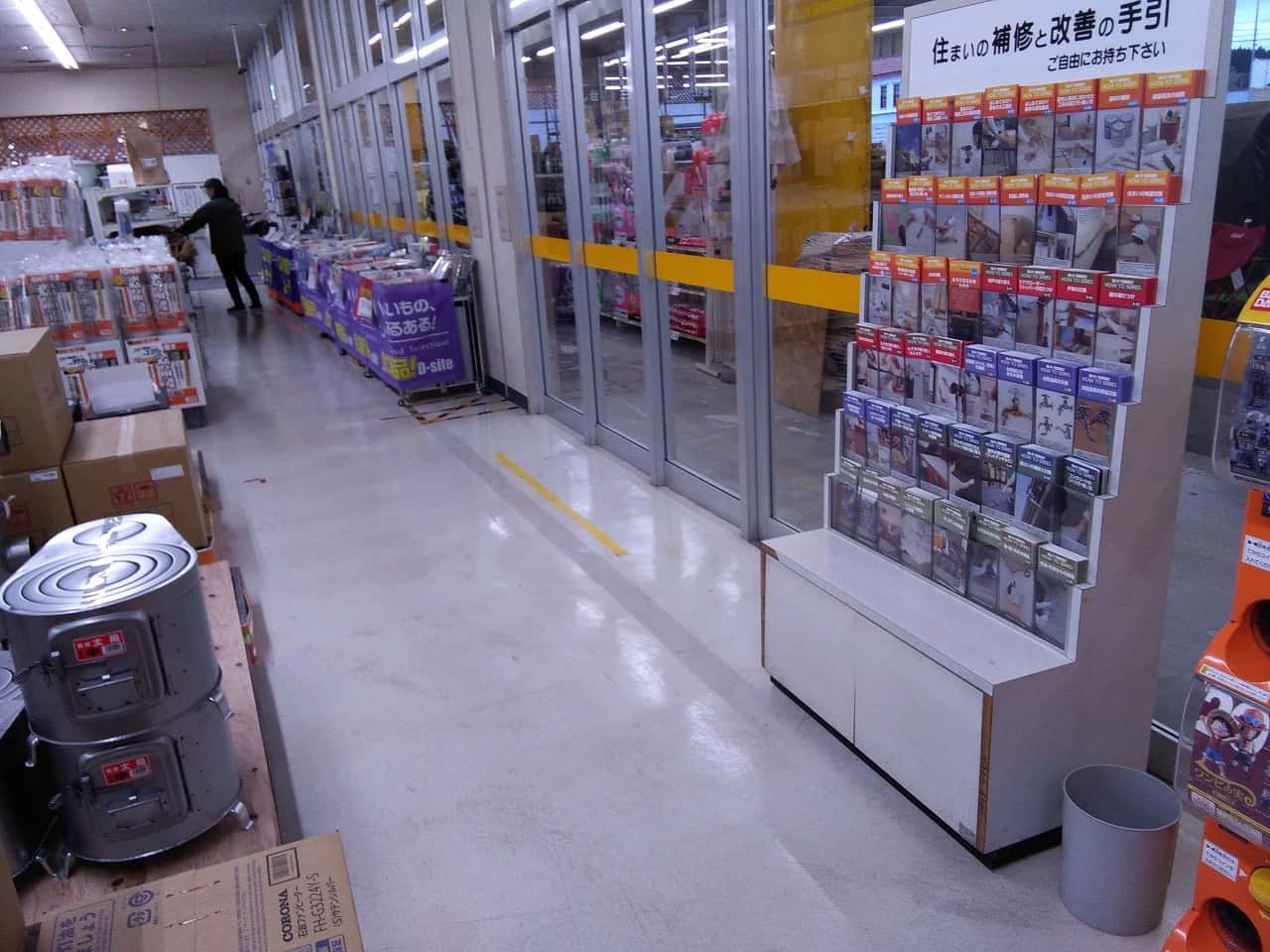 風除室 食物販やプロモーション等の出店に最適なホームセンター店内のイベントスペース