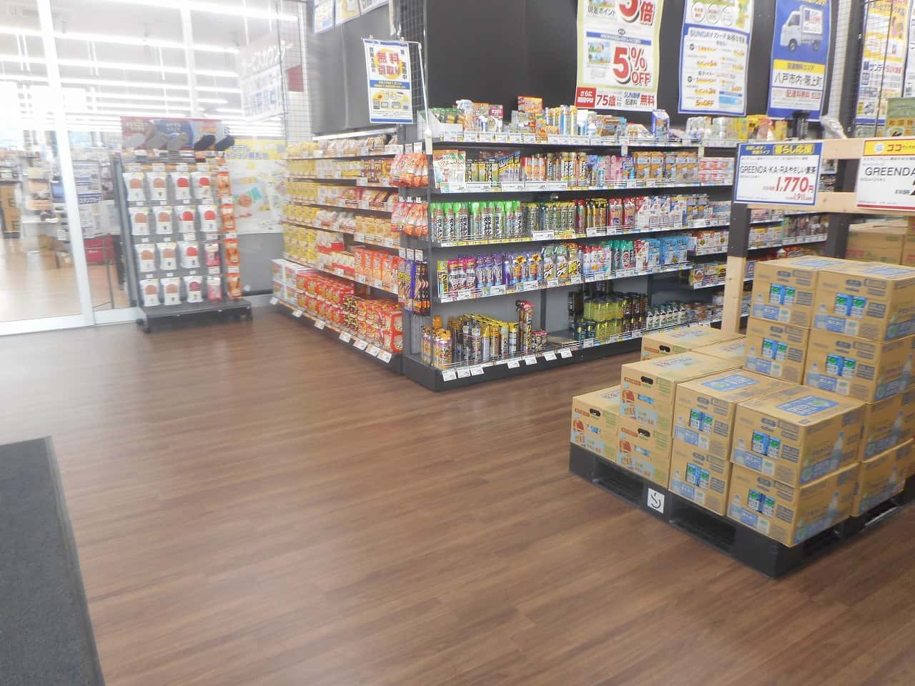 屋内カウンター横 食物販やプロモーション等の出店に最適なホームセンター店内のイベントスペース