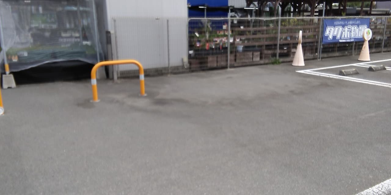 屋外駐車場 キッチンカーの出店に最適なホームセンター内駐車場の屋外イベントスペース
